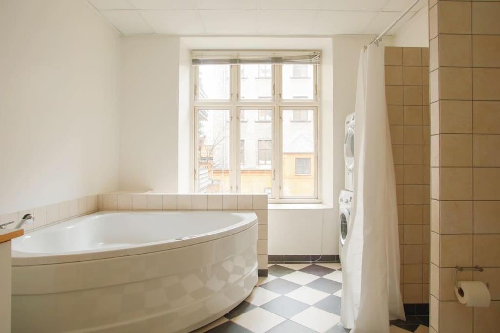 Large & Bright 3Br Apartment W Whirlpool Near Metro Κοπεγχάγη Εξωτερικό φωτογραφία