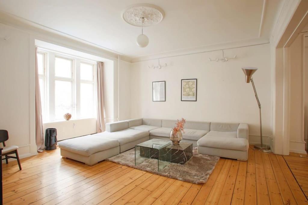 Large & Bright 3Br Apartment W Whirlpool Near Metro Κοπεγχάγη Εξωτερικό φωτογραφία