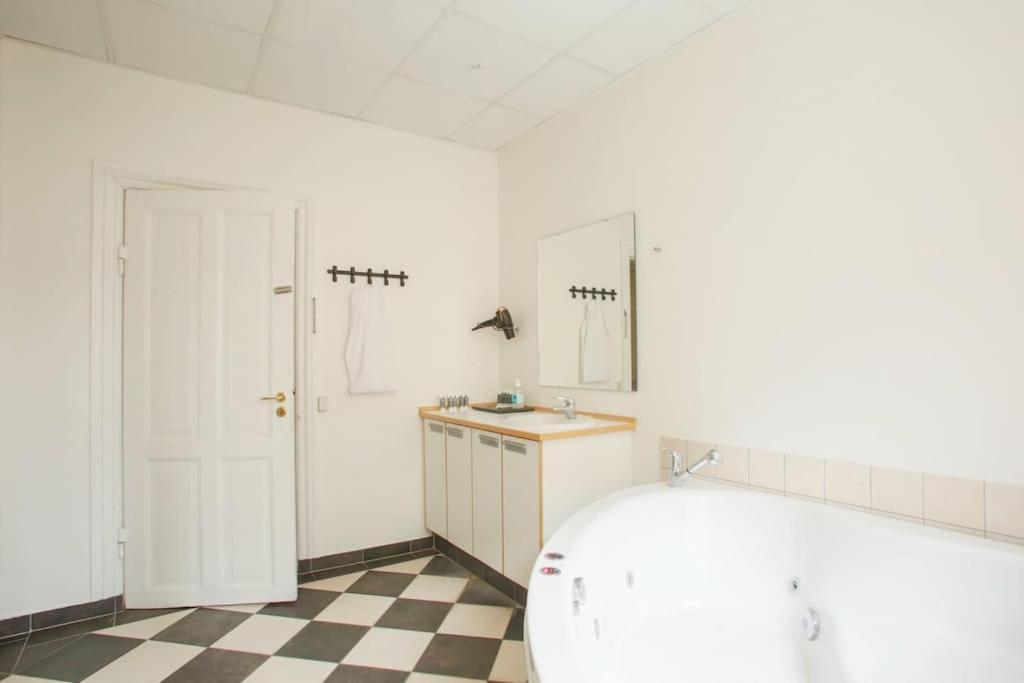 Large & Bright 3Br Apartment W Whirlpool Near Metro Κοπεγχάγη Εξωτερικό φωτογραφία